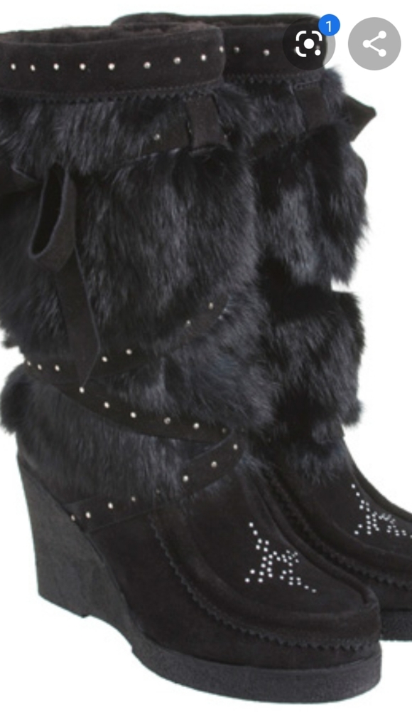 MUKS rabbit fur boots